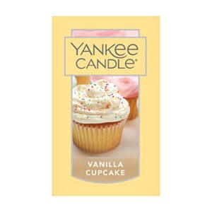 Yankee Candle Large Jar Candle, Autumn Wreath™ & Large Jar Candle Vanilla Cupcake