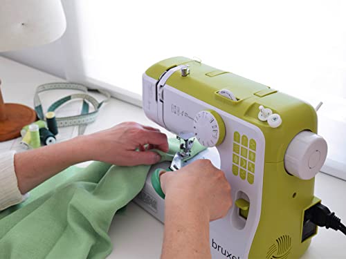 Bruxel Linda Portable Sewing Machine | Easy-To-Use Beginners Sewing Machine with 12-Stitches |Foot Pedal Included | Sewing Machine Accessories Green