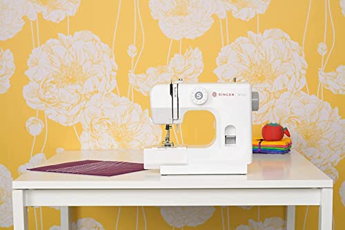 SINGER Sewing Machine Bundle M1000+, 32 Stitch Applications, Mending Machine, Simple, Portable, Great for Beginners, Top Drop-In Bobbin, Reverse Lever, 5 heavy duty needles, Kwalicable Cleaning Cloth