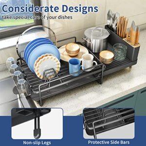 HERJOY Dish Drying Rack for Kitchen Counter, Large Dish Rack Expandable Black Drying Dish Drainers Rack, Anti-Rust Drying Rack with Drainboard and Cup Holders Rack Organizer
