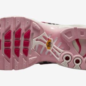 Nike Women's AIR MAX Plus Pink/RED/Rose/White DZ4842 600 (us_Footwear_Size_System, Adult, Women, Numeric, Medium, Numeric_7_Point_5)