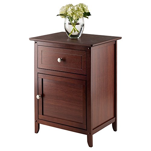 Winsome Wood Eugene Accent Table, Walnut