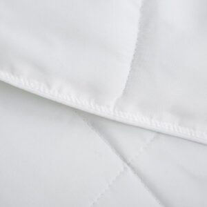 Amazon Brand – Pinzon Hypoallergenic Down Alternative Comforter - Full or Queen