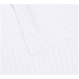 Amazon Basics Microfiber 3 Piece Duvet Cover Set, Full/Queen, Bright White, Striped