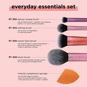 Real Techniques Makeup Brush Set with 2 Sponge Blenders for Eyeshadow, Foundation, Blush, and Concealer, Set of 6