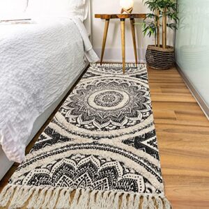 LEEVAN Mandala Boho Runner Rug, 2.3' x 5.3' Tufted Hand Woven Washable Hallway Black Cream Chic Tassels Door Mat Farmhouse Indoor Floor Rugs for Bedroom/Kitchen/Bathroom/Living Room