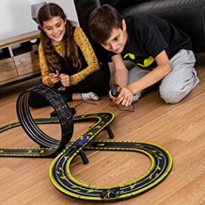 Scalextric Micro Scalextric Justice League Batman vs Joker Battery Powered 1:64 Slot Car Race Track Set G1155T ,Black