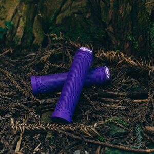 Funn Hilt Mountain Bike Handlebar Grips with Single Lock On Clamp, Lightweight and Ergonomic Bicycle Handlebar Grips with 22 mm Inner Diameter, Unique Patterned Bicycle Grips for MTB/BMX (Purple)