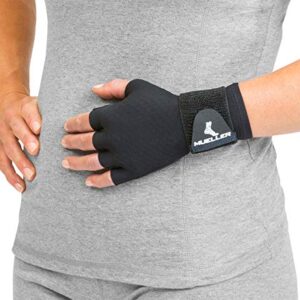 Mueller Sports Medicine Arthritis Compression Glove, Hand and Wrist Support, Fits Right or Left Hand, for Men and Women, Black, S/M