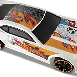 Hot Wheels RC White Zl1 Camaro, Full-Function Remote-Control Toy Car, High-Performance Engine, 2.4 Ghz with Range of 65Ft