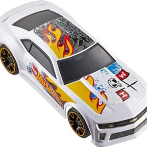 Hot Wheels RC White Zl1 Camaro, Full-Function Remote-Control Toy Car, High-Performance Engine, 2.4 Ghz with Range of 65Ft