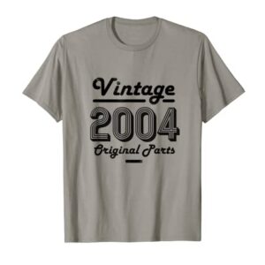 18th Birthday Vintage Boys Girl 18 Year Old Gifts 2004 Teens T-Shirt