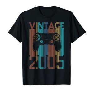 Vintage 2005 Gaming Gifts For 18 Year Old Boy Gamer Birthday T-Shirt