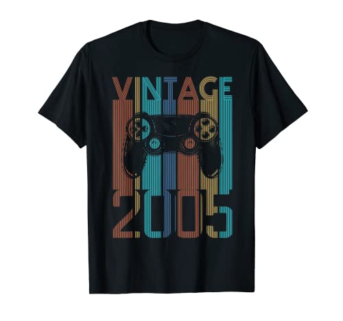 Vintage 2005 Gaming Gifts For 18 Year Old Boy Gamer Birthday T-Shirt