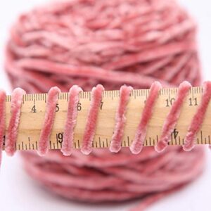 100g Chenille Velvet Yarn Cream Hat Scarf Sweater Shawl Yarn Soft Warm Yarn DIY Fluffy Yarn Accessory Yarn