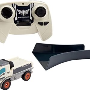 Hot Wheels Rc Disney and Pixar Lightyear Buzz's Truck, 1:64 Scale Remote-Control Toy Truck Inspired by the Movie