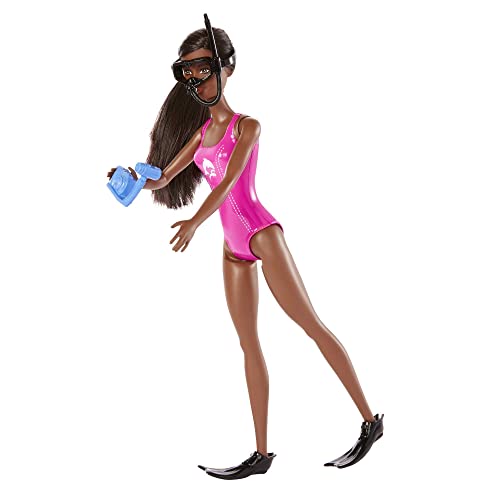 Barbie Marine Biologist Doll & 10+ Accessories, Mobile Lab Playset with Brunette Doll, Case Opens for Storage & Travel