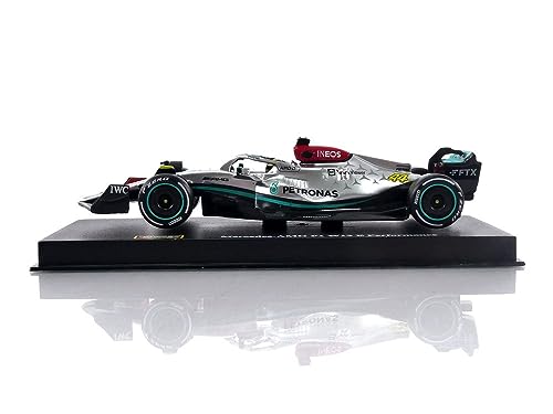 Bburago 1:43 F1 Merecedes W13 E Performance (2022) with #44 Hamilton Driver