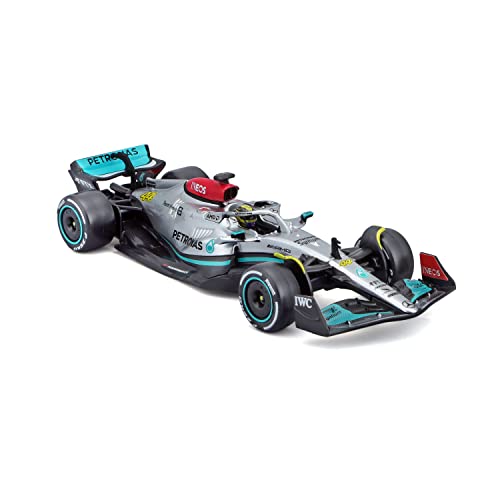 Bburago 1:43 F1 Merecedes W13 E Performance (2022) with #44 Hamilton Driver