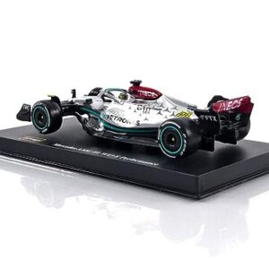 Bburago 1:43 F1 Merecedes W13 E Performance (2022) with #44 Hamilton Driver