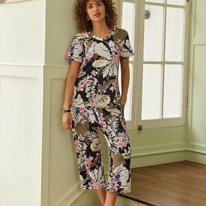 Ekouaer Comfy Lounge Sets for Women Short Sleeve V-Neck Tops with Capri Pants Floral Printed Pajama Set with Pockets