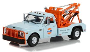greenlight 30275 1969 chevy c-30 dually wrecker - gulf oil 'welding tire collision' (hobby exclusive) 1/64 scale diecast