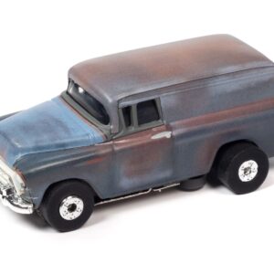 Auto World Thunderjet 1957 Chevrolet Suburban (Rusted) HO Scale Slot Car