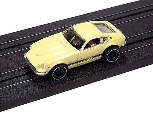 Auto World Xtraction 1973 Datsun 240Z Factory (Green) HO Scale Slot Car