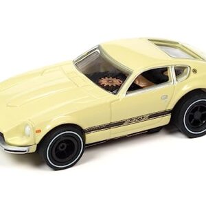 Auto World Xtraction 1973 Datsun 240Z Factory (Green) HO Scale Slot Car