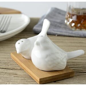 Kitchen seasoning jarLovebirds in the Window Ceramic Salt & Pepper Shakers Creative Bird Spice Jar Kitchen Tools