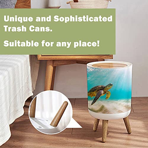 KSYGYFRUDE Small Trash Can with Lid Beautiful Hawaiian Green Sea Turtle Round Garbage Can Press Cover Wastebasket Wood Waste Bin for Bathroom Kitchen Office 7L/1.8 Gallon
