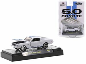 1968 custom platinum pearl white with blue stripes 5.0 coyote limited edition to 5500 pcs worldwide 1/64 diecast model car by m2 machines 31500-hs27