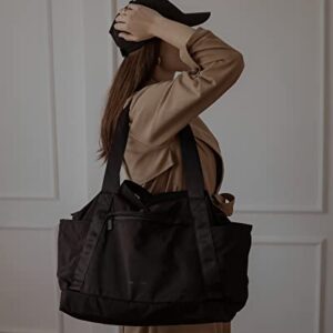 Foldable Duffle Bag, BAGSMART 29L Tote Travel Bag Gym Sports Bag for Women, Carry On Luggage Weekender Overnight Bag for Travel Essentials(Black)