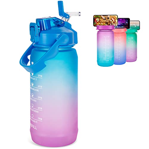 QIMUKKX Half Gallon Water Bottle with Straw, 64 oz Water Bottle with Time Marker, Plastic Water Bottles with Chug & Straw Lid, Motivational Water Jug with Phone Holder