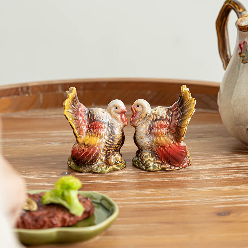 YINYUEDAO Salt & Pepper Shaker Turkey Shape, Suitable for Kitchen, Camp, Grill, Spices, Seasoning - Lovely Farmhouse Kitchen Decoration (2 psc)