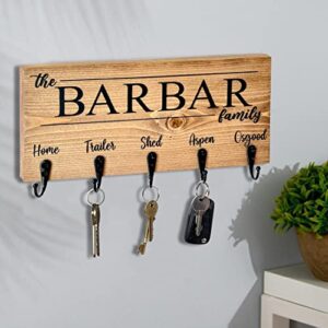 Personalized Family Name Key Holder for Wall Decorative Custom Wood Name Key Rack with 2-7 Metal Hook Customize Key Hanger Coat Rack Wedding Housewarming Gift New Home Décor (Family Key holde)