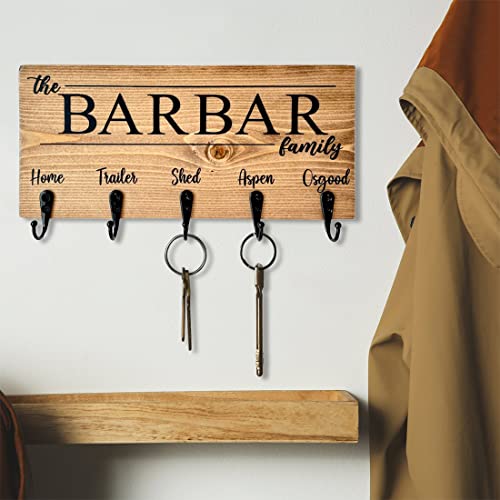 Personalized Family Name Key Holder for Wall Decorative Custom Wood Name Key Rack with 2-7 Metal Hook Customize Key Hanger Coat Rack Wedding Housewarming Gift New Home Décor (Family Key holde)