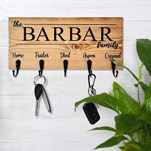 Personalized Family Name Key Holder for Wall Decorative Custom Wood Name Key Rack with 2-7 Metal Hook Customize Key Hanger Coat Rack Wedding Housewarming Gift New Home Décor (Family Key holde)