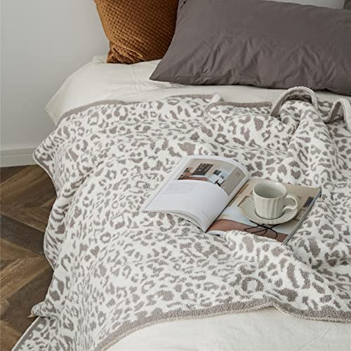 Fluffy Warm Plush Leopard Throw Blanket, Reversible White Grey Cheetah Printed Pattern Fleece Blankets for Bed Couch Sofa, Soft Microfiber Blankets 50x62 Inches