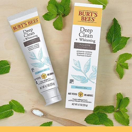 Burt’s Bees Toothpaste, Natural Flavor, Fluoride Toothpaste Deep Clean + Whitening, Mountain Mint, 4.7 oz each , (Pack of 3)