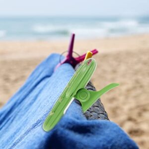 Beach Towel Clips for Beach Chairs Pineapple Decor Towels Lounge Chairs 4Pcs Cute Chair Towel Clip Chair Clips for Towel Windproof Towel Holder, Beach Beach Towel Clips