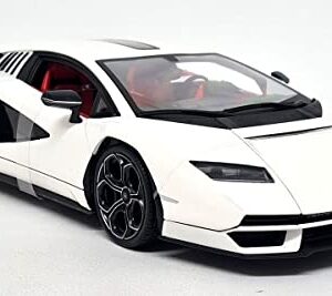 Maisto 1:18 Scale Dei-cast Lamborghini Countach LPI 800-4 White Color Special Edition