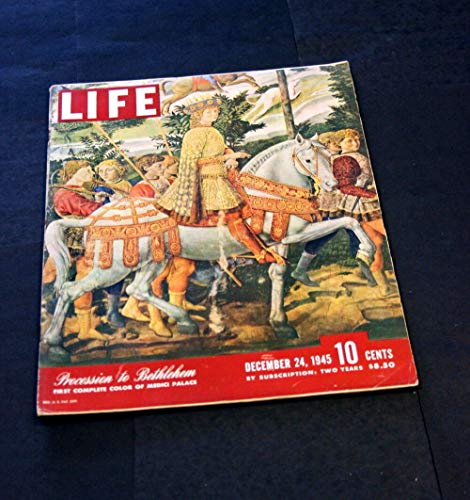 LIFE MAGAZINE DECEMBER 24 TH 1945 MEDICI TREASURES PROCESSION TO BETHLEHEM