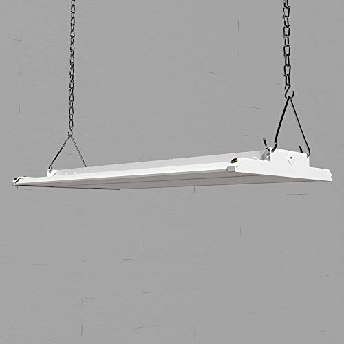 AmazonCommercial LED Linear High Bay, 135 Watt, 50000 Hours, Dimmable 0-10V, 18000 Lumens, ETL and DLC Certified, Daylight, 1-Pack