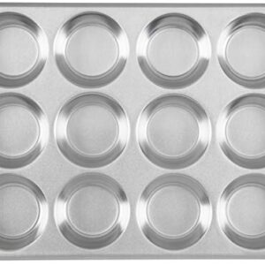 AmazonCommercial Aluminum Muffin Pan, 12 Cup with Lid
