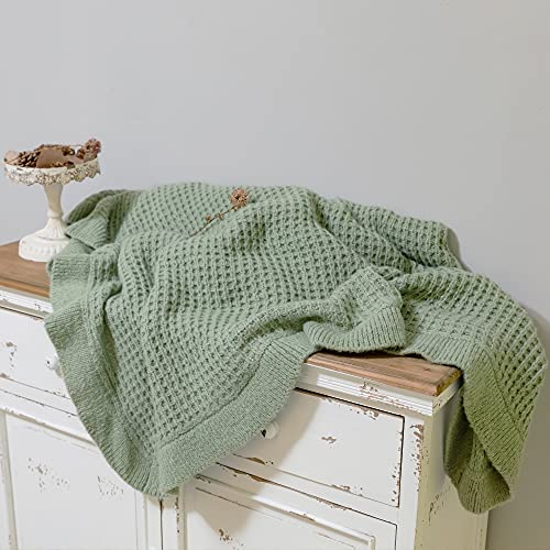 Amélie Home Sage Green Waffle Honeycomb Knit Throw Blanket with Ruffled Fringe, Lightweight Soft Cozy Chunky Wool Modern Farmhouse Checkered Knitted Throw Blankets for Couch Bed Sofa, 50'' x 60''