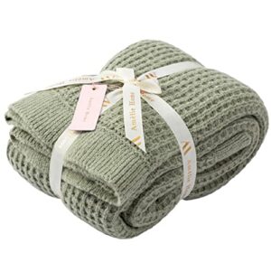 Amélie Home Sage Green Waffle Honeycomb Knit Throw Blanket with Ruffled Fringe, Lightweight Soft Cozy Chunky Wool Modern Farmhouse Checkered Knitted Throw Blankets for Couch Bed Sofa, 50'' x 60''