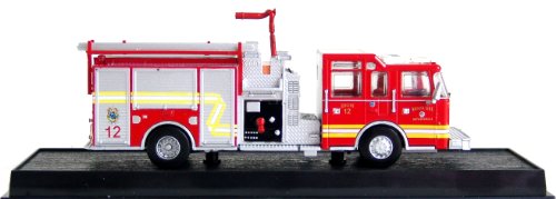 Pierce Dash Top Mount Pumper Fire Truck Diecast 1: 64 Model (Amercom GB-16)