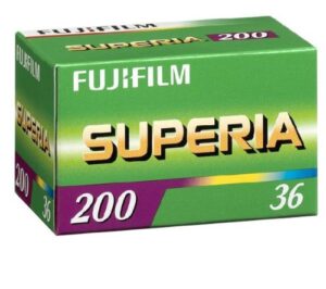 ca 135-36 fujicolor superia 200 film