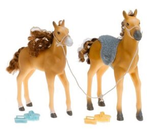 barbie cali girl: hermosa & redondo colt set - make the stable a fun environment